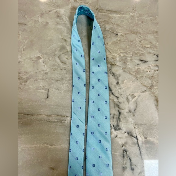 MICHAEL KORS 100% Silk Tie - Picture 3 of 11
